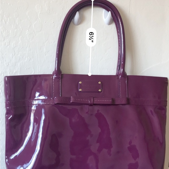 GORGEOUS KATE SPADE PURPLE PATENT VINYL SHOPPER TOTE - Picture 4 of 13